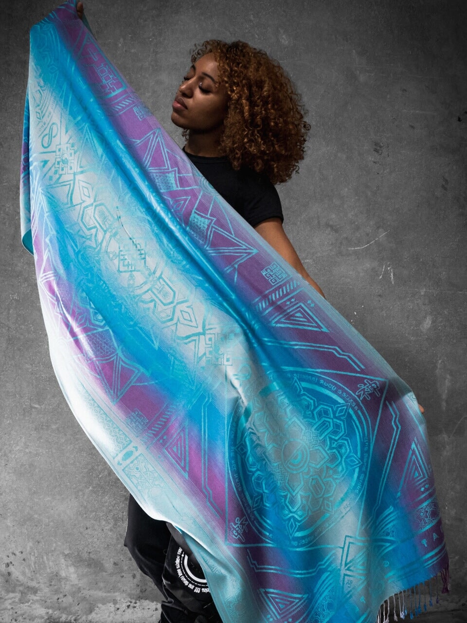 DHARMA AMETHYST ✦ Teal Festival Shawl